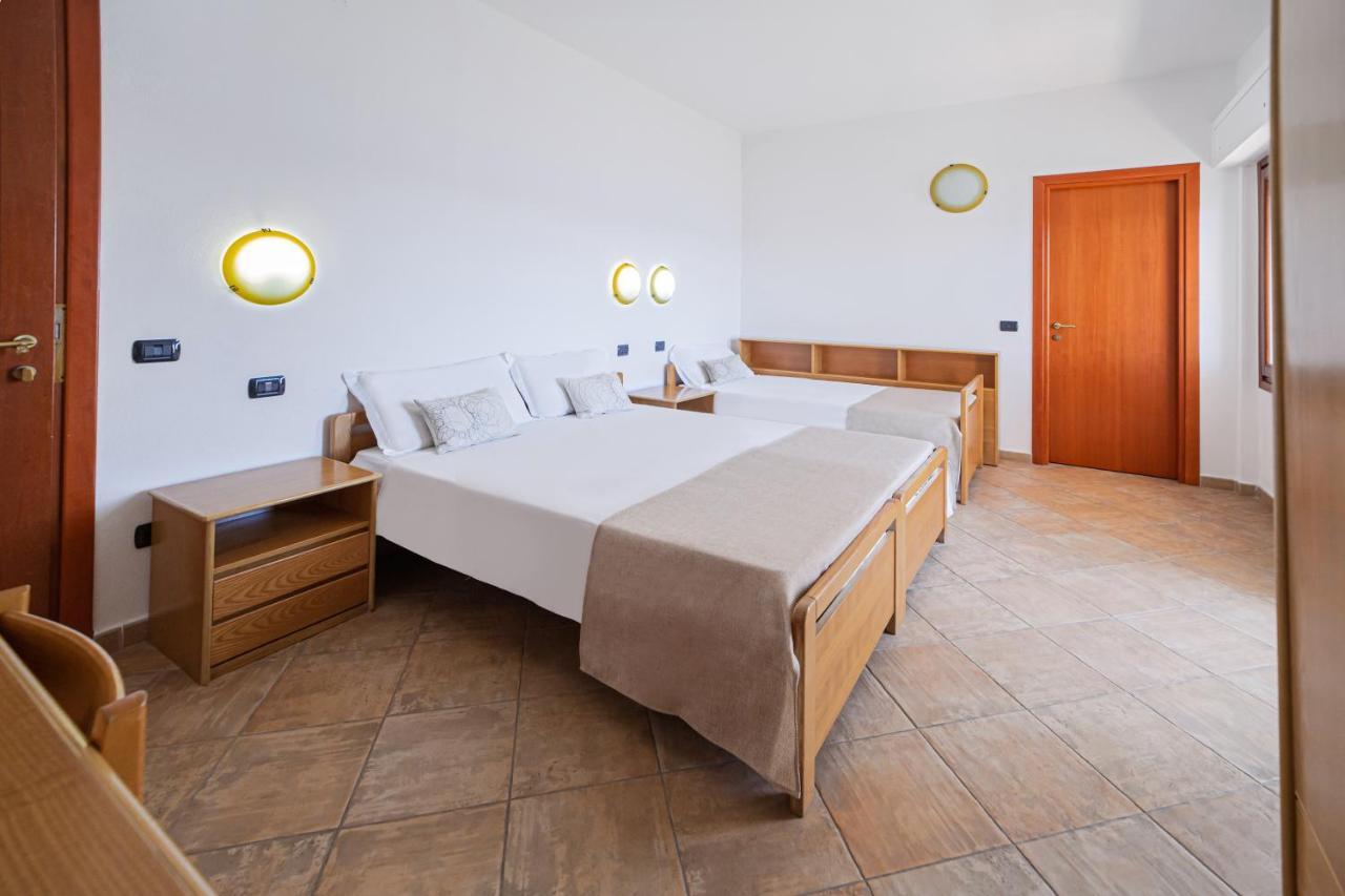 Il Gabbiano Hotel La Maddalena  Kültér fotó
