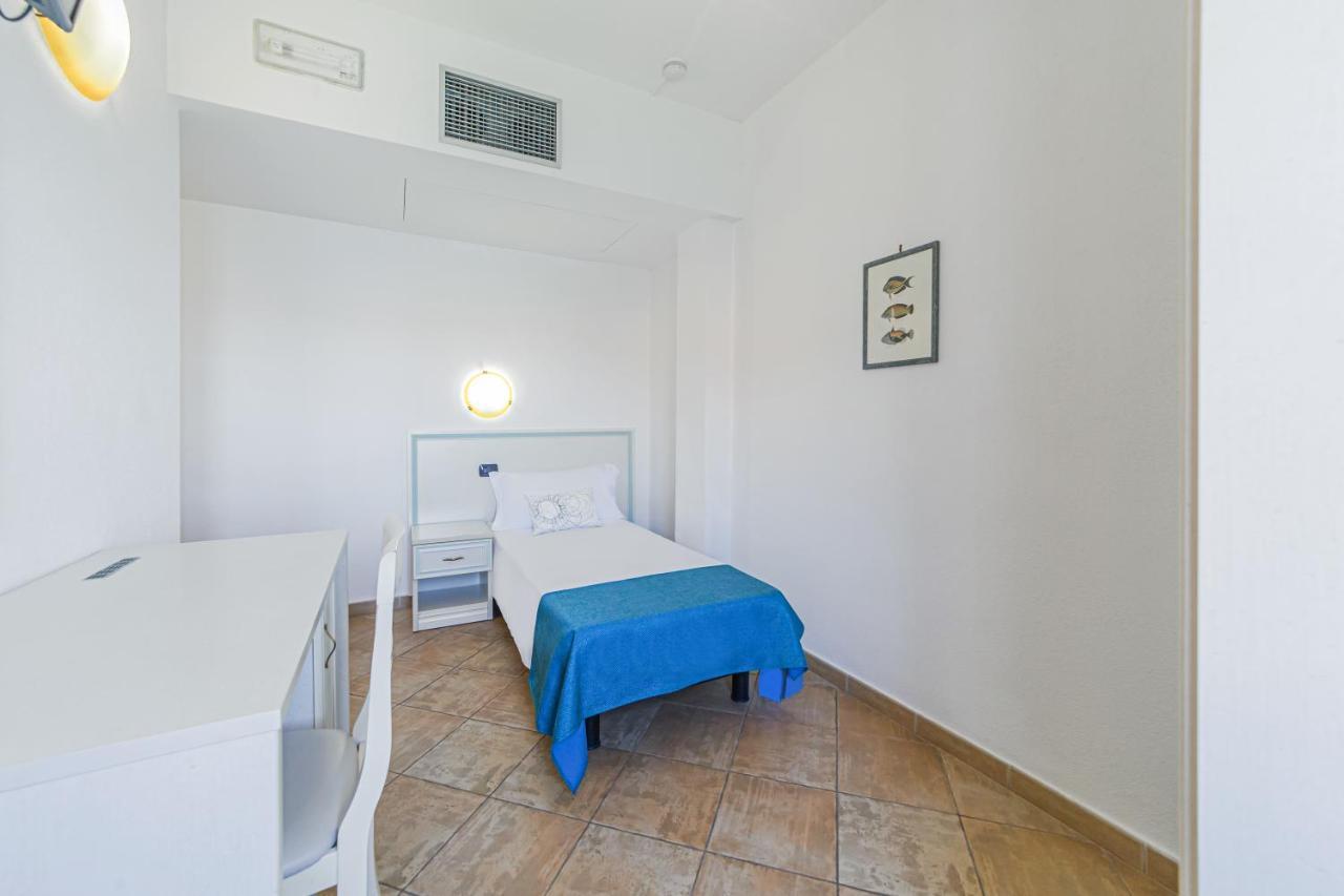 Il Gabbiano Hotel La Maddalena  Kültér fotó